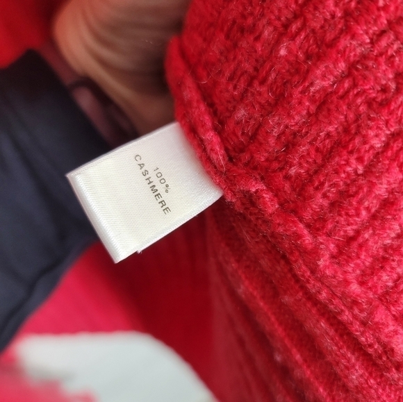 ST. JOHN 100% CASHMERE CHERRY RED DRAPE CARDIGAN, SZ SMALL - Picture 7 of 10